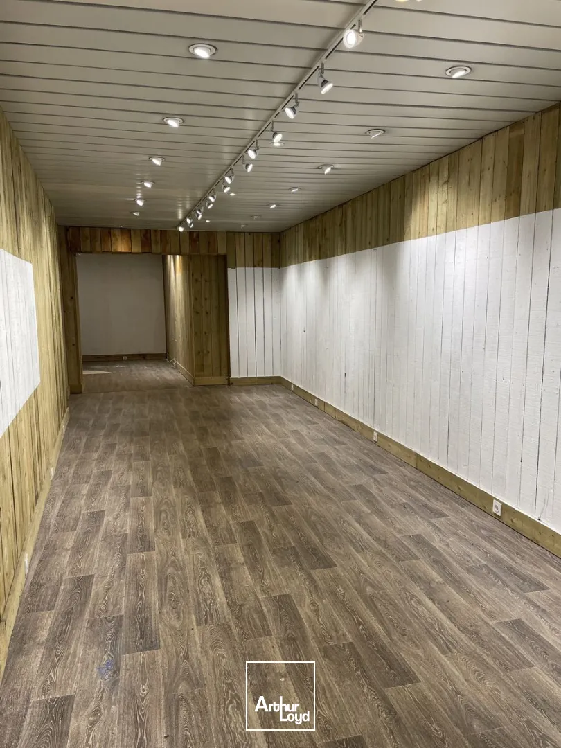 A VENDRE - LOCAL COMMERCIAL - 100 M² - AURAY