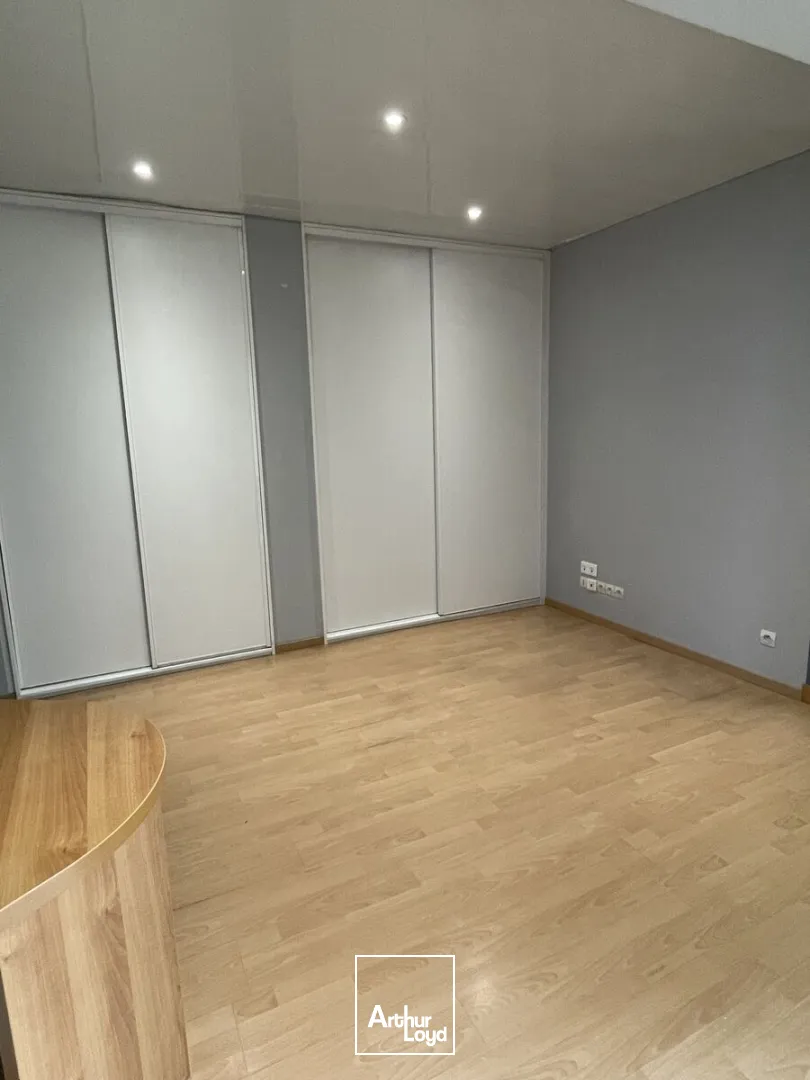A VENDRE - BUREAUX DE 65 M - AURAY