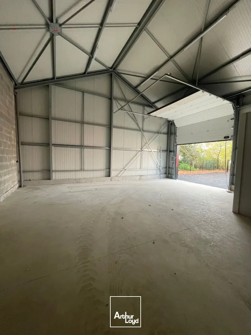 A LOUER - LOCAL D'ACTIVITE 128 M² - PLECOP