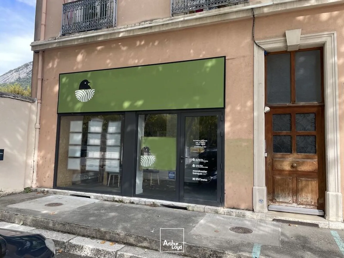 bureaux/commerce env. 67 m² à louer