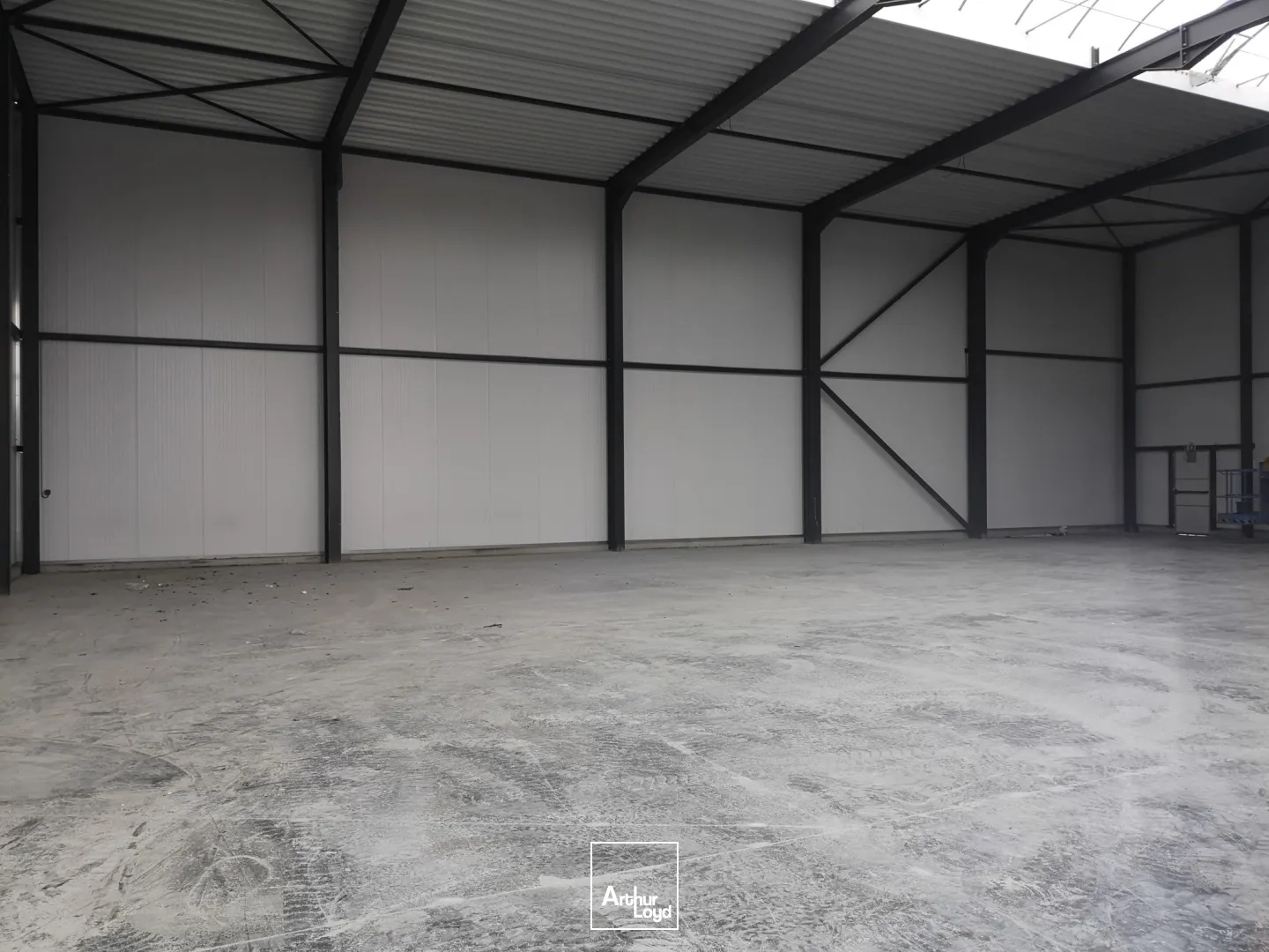 Entrepôts neuf de qualité à louer ou à vendre à la sortie de l'Autoroute A21