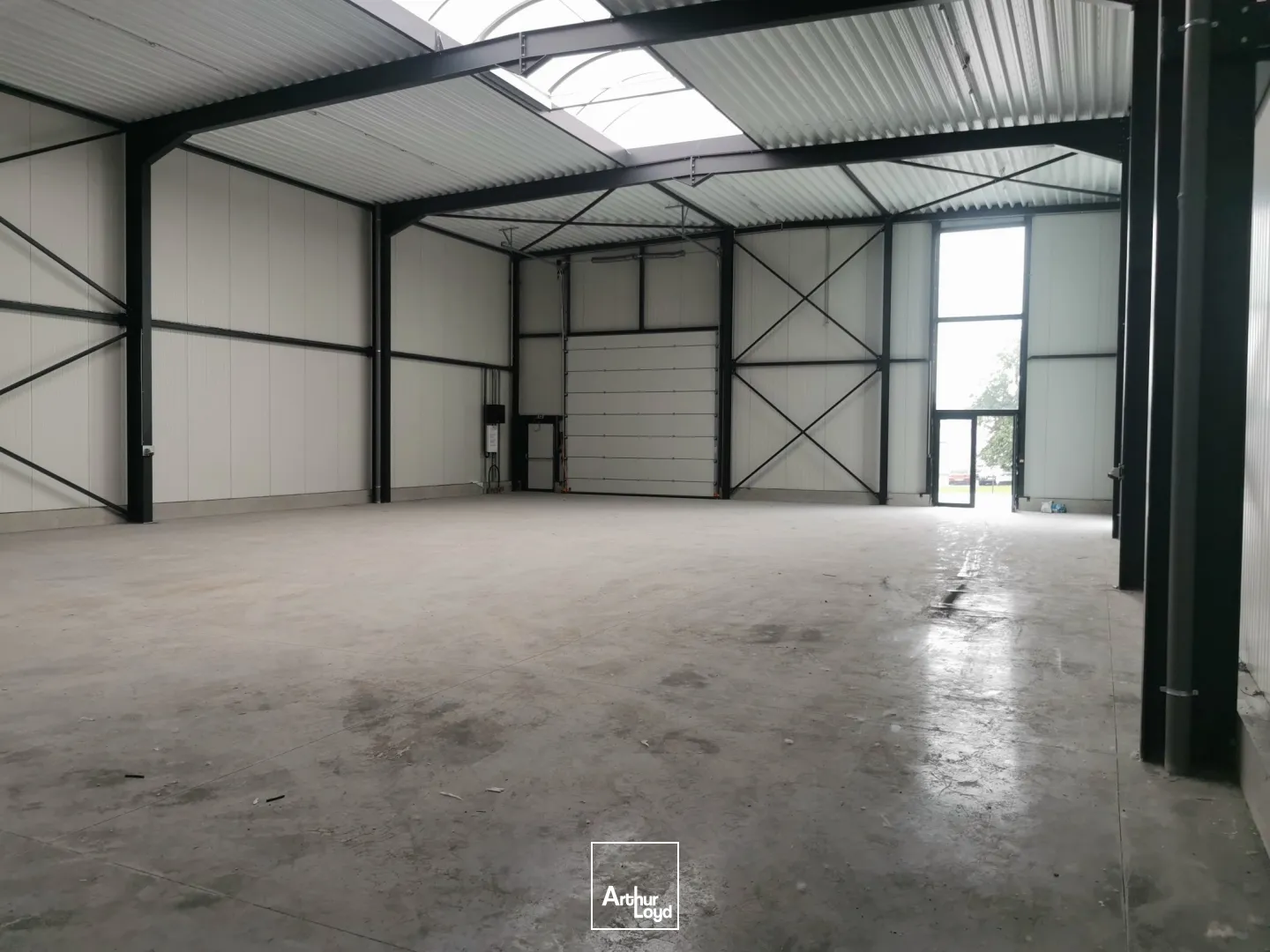 Entrepôts neuf de qualité à louer ou à vendre à la sortie de l'Autoroute A21