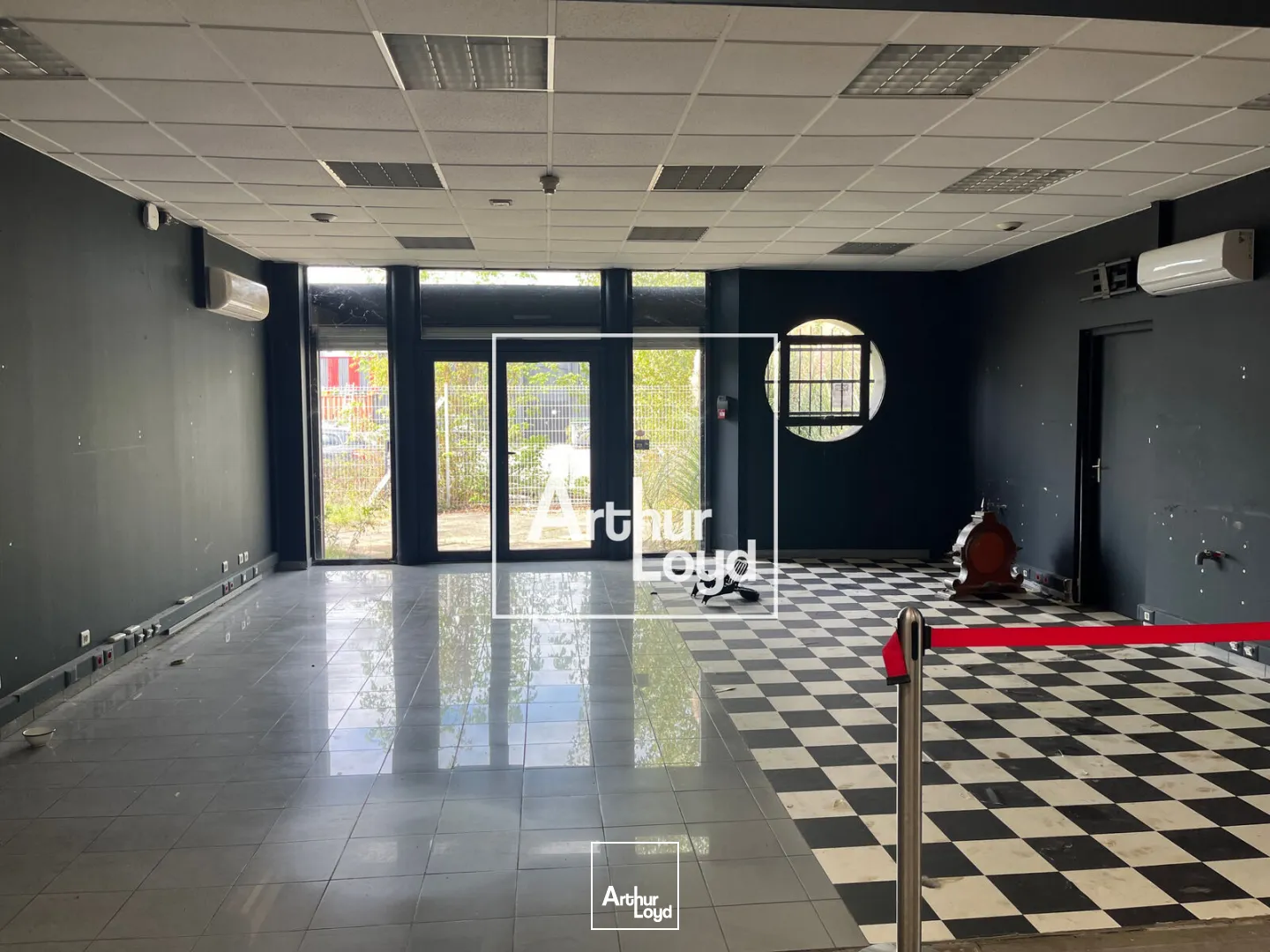 À LOUER - DEUX LOCAUX D'ACTIVITÉS CÔTE À CÔTÉ - TOULOUSE