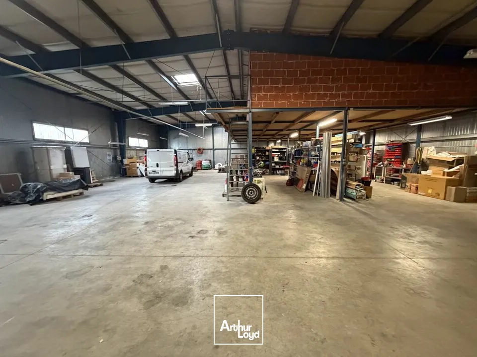 A louer local de stockage - entrepot, en zone sud de Valence