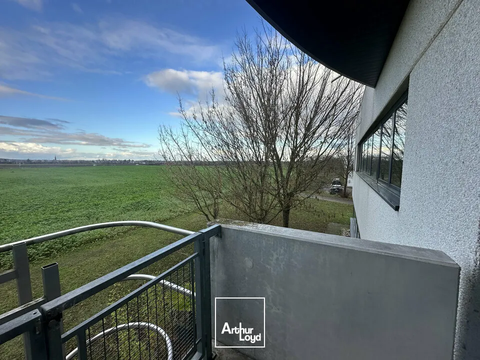 BUREAUX à LOUER de 526.6 m²