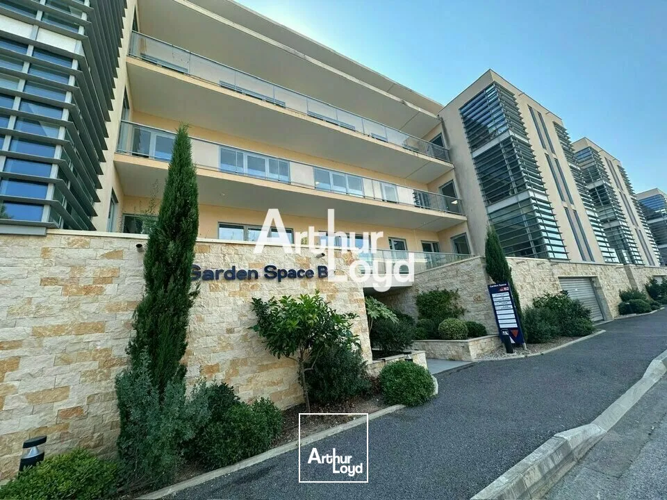 Bureaux neufs à louer 229 m² avec terrasse privative - Proximité Sophia Antipolis 