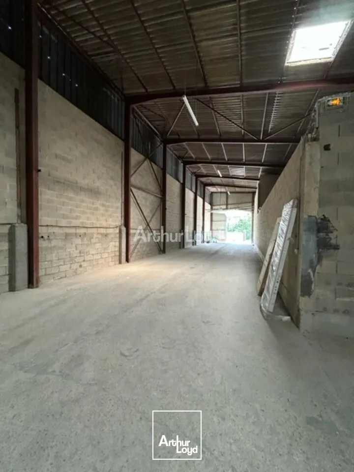 A LOUER - LOCAL D'ACTIVITÉ / COMMERCIAL - REIMS TINQUEUX