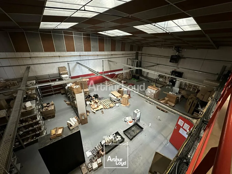 A Louer - Bâtiment d'environ 430m2 à usage mixte bureaux / activité - CENTRE DE TINQUEUX