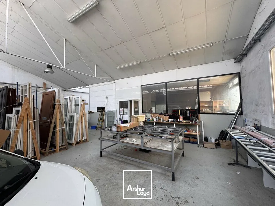 Local d'activités à louer sur axe passant à Angoulême