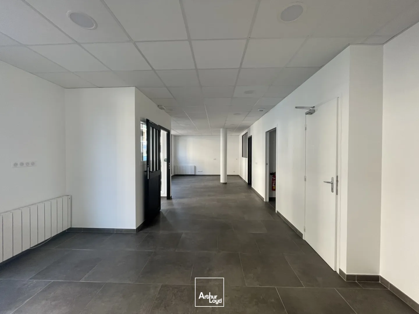 Locaux commerciaux à vendre à EVREUX 27000