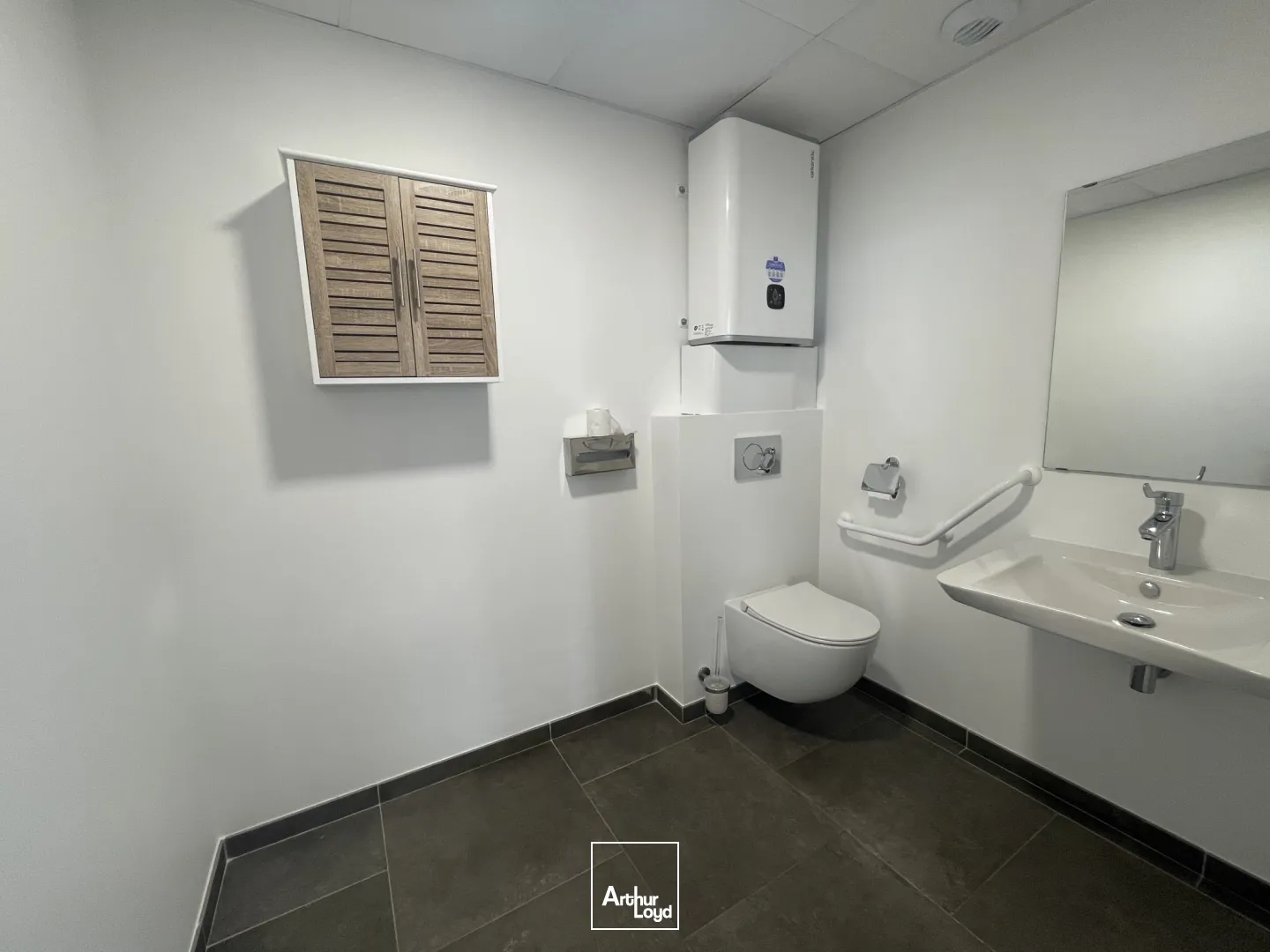 Locaux commerciaux à vendre à EVREUX 27000