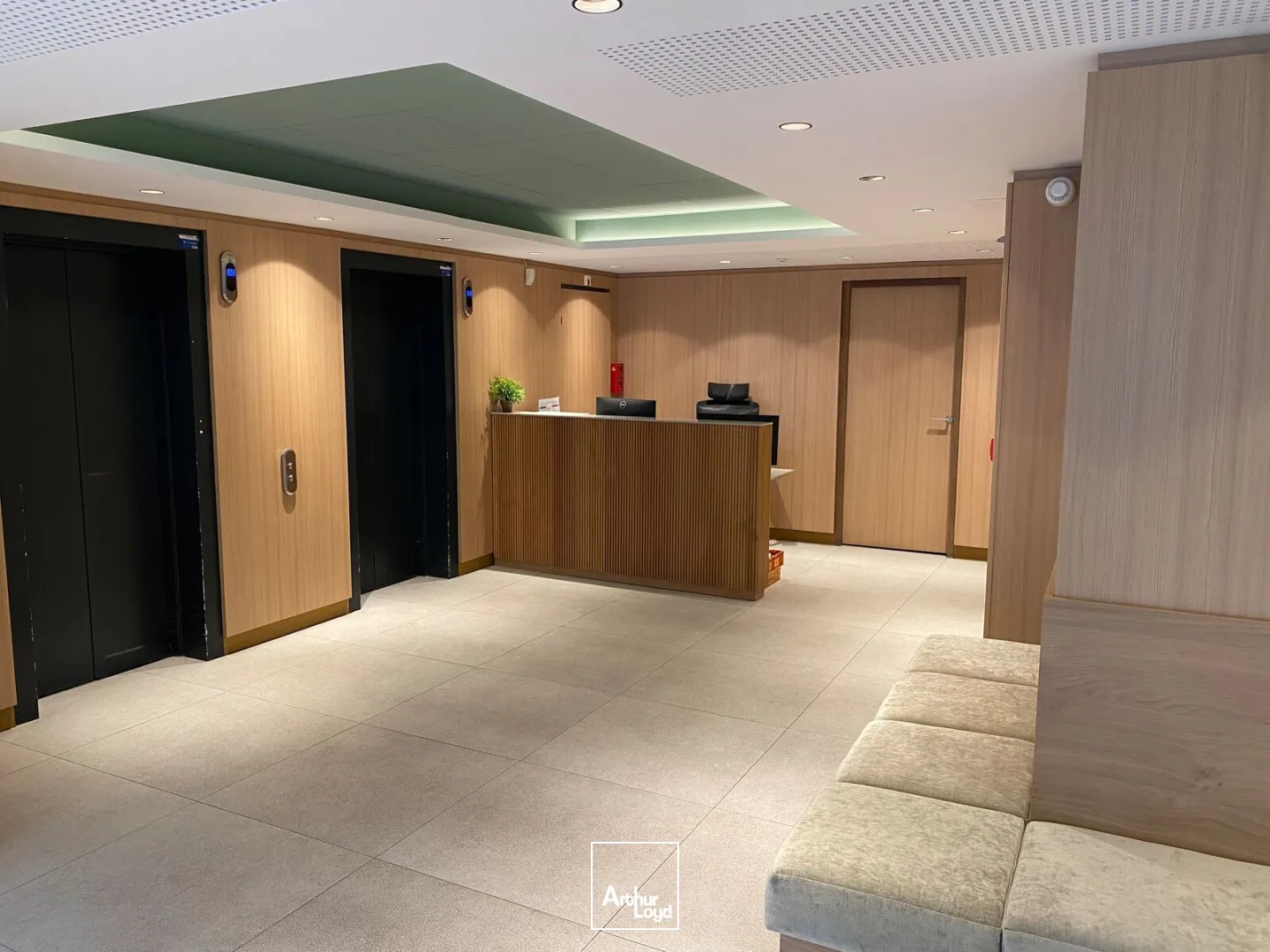 Bureaux à louer au pied du RER Nanterre Préfecture