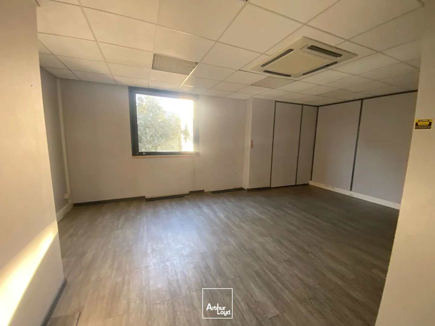 Bureaux à louer en ZFU - 13016 Marseille