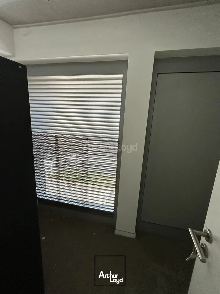 BUREAUX à LOUER de 131 m²