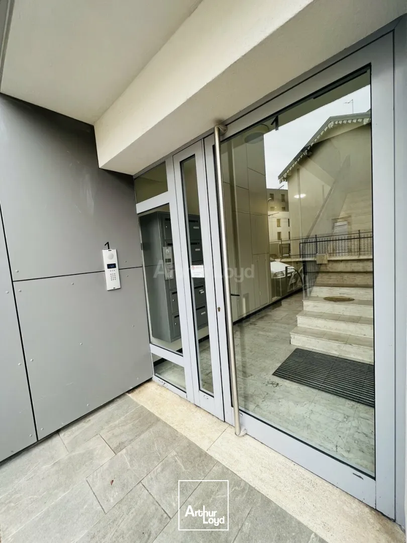 BUREAUX à LOUER de 131 m²