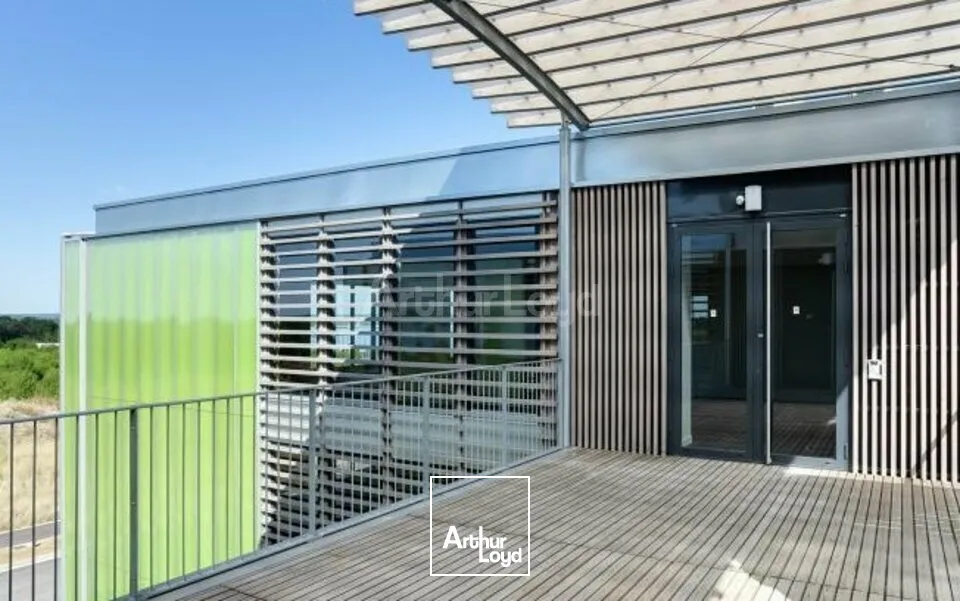 BUREAUX à VENDRE de 1392 m²