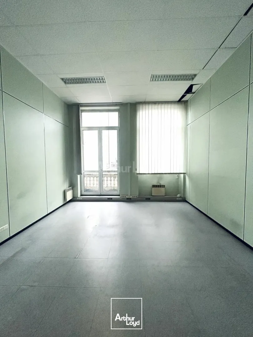 BUREAUX à LOUER de 273 m²