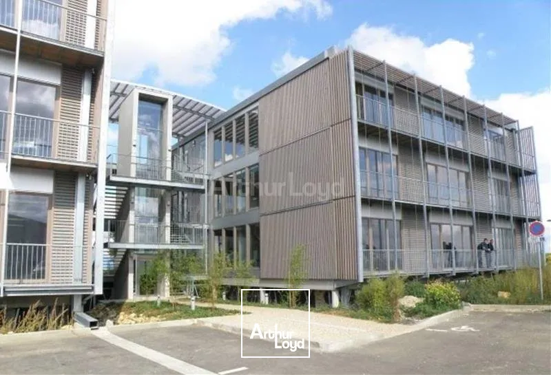 BUREAUX à LOUER de 1392 m²