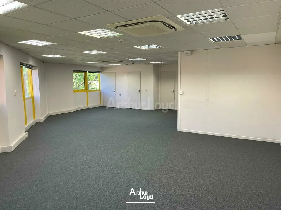 BUREAUX à VENDRE de 75 m²