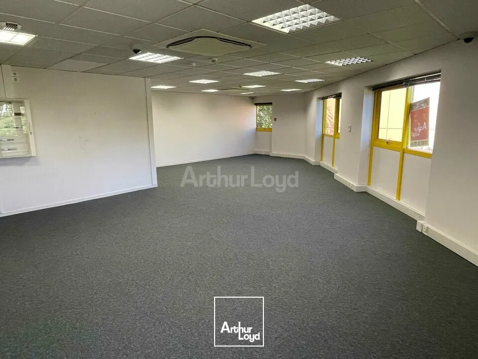 BUREAUX à VENDRE de 75 m²