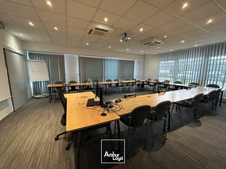 BUREAUX à LOUER de 267 m²