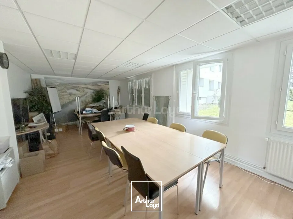 BUREAUX à VENDRE de 160 m²