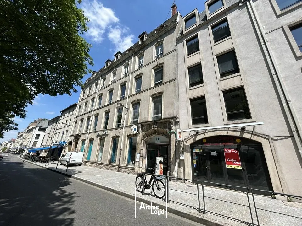 BUREAUX à LOUER de 233 m²