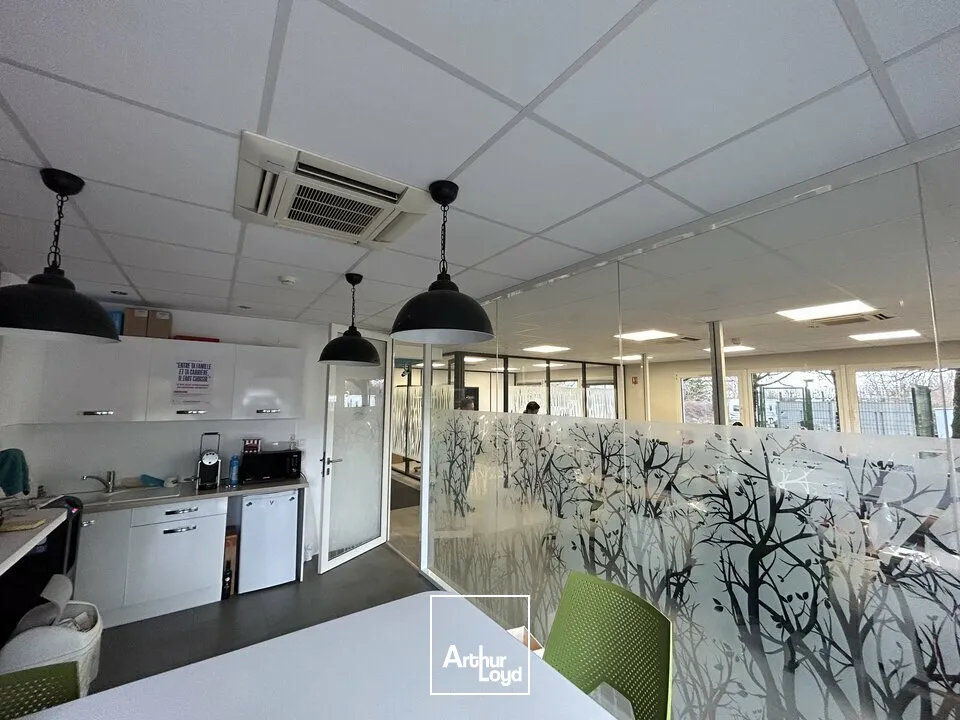 BUREAUX à LOUER de 179 m²