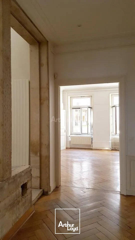 BUREAUX à LOUER de 198 m²