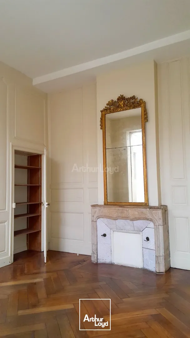 BUREAUX à LOUER de 198 m²