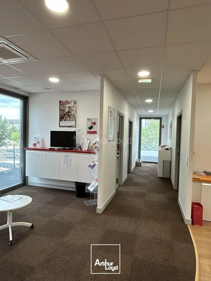 BUREAUX à VENDRE de 83 m²
