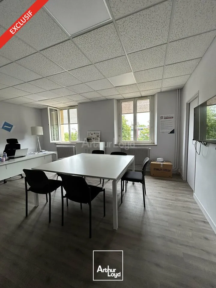 BUREAUX à LOUER de 1623 m²
