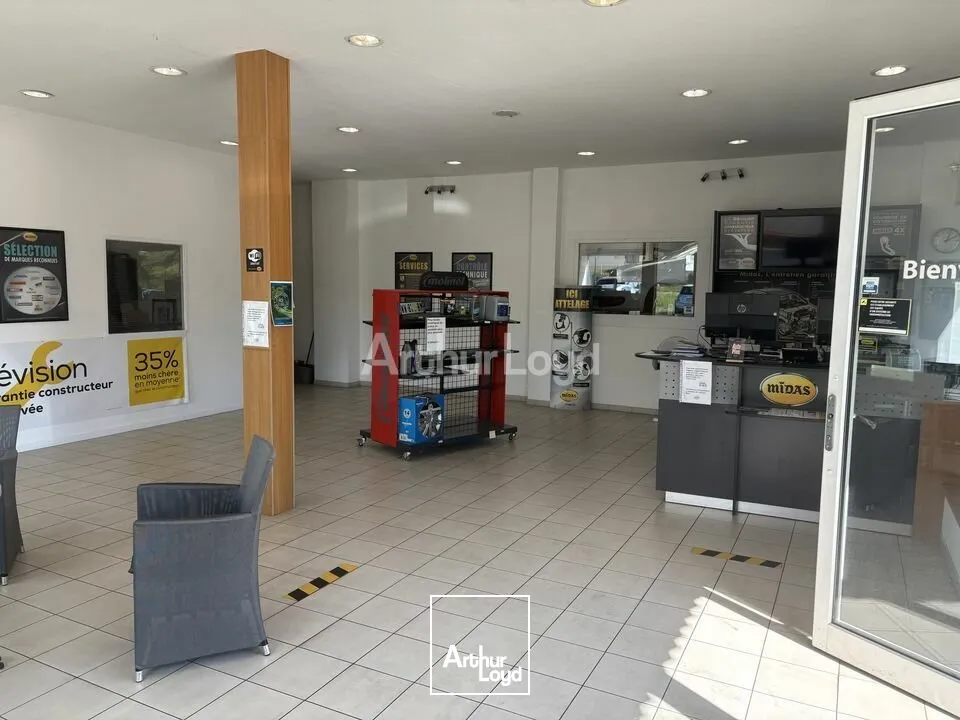 LOCAL COMMERCIAL à VENDRE de 645 m²