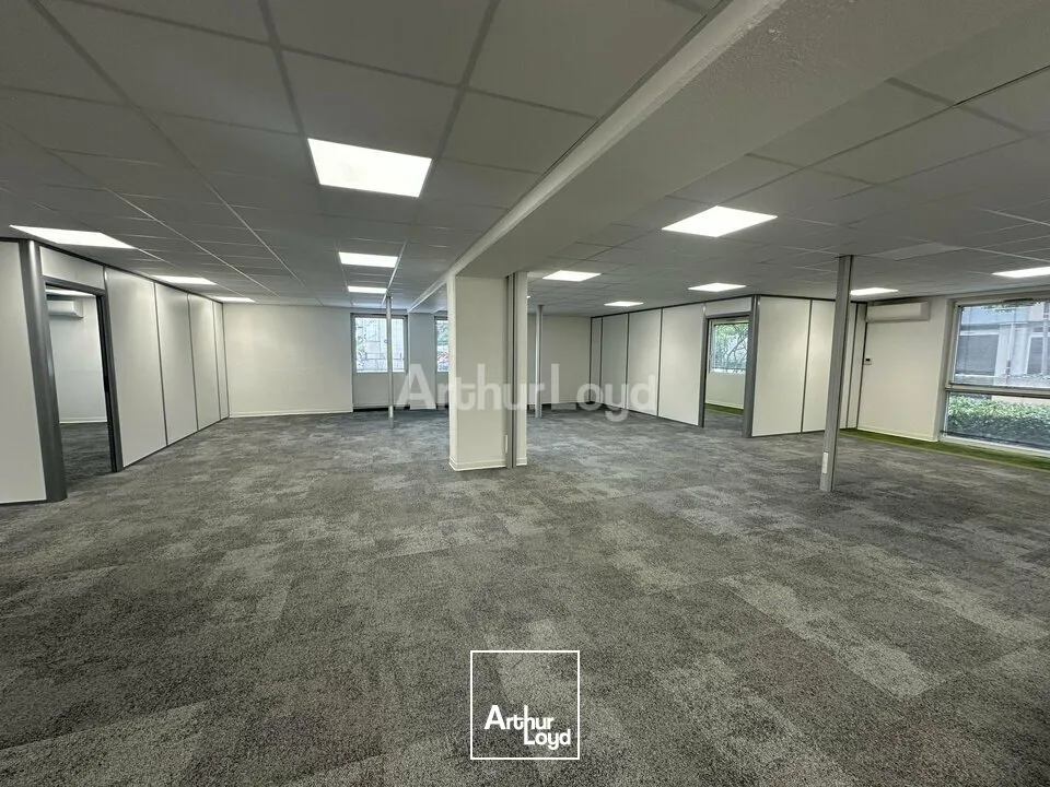 BUREAUX à LOUER de 1769 m²