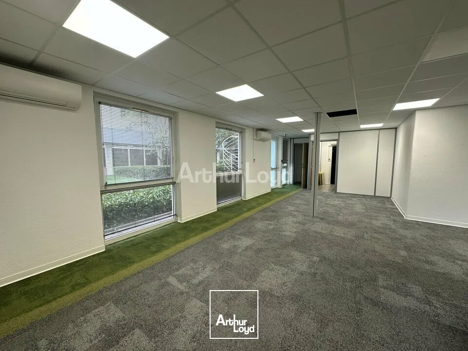 BUREAUX à LOUER de 1769 m²