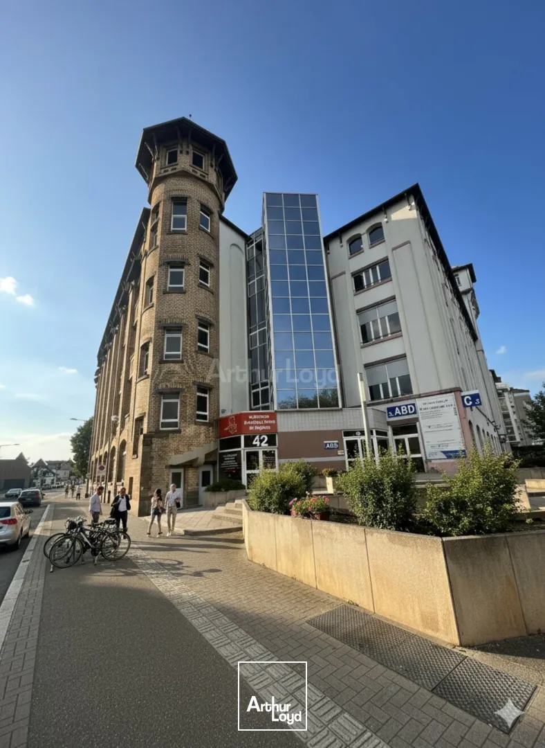 BUREAUX à LOUER de 1769 m²