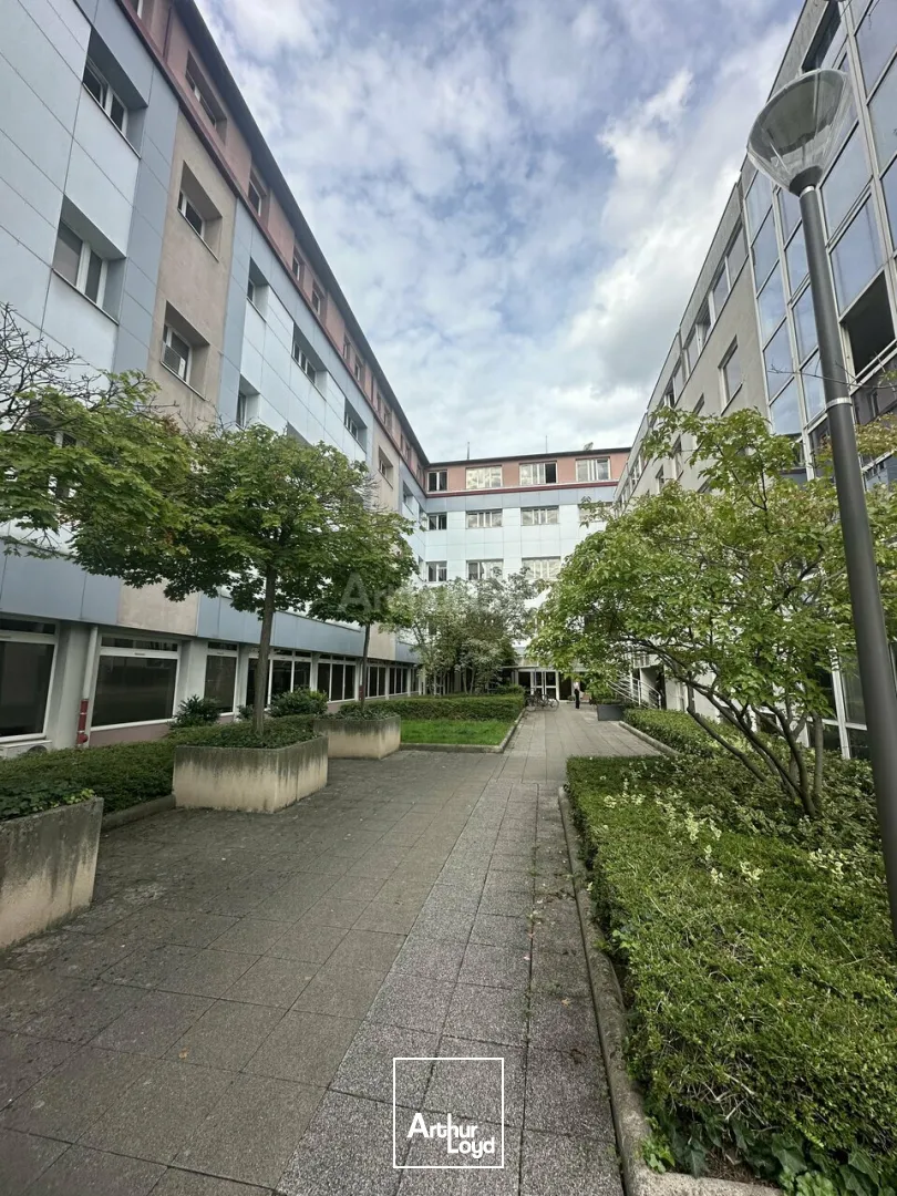 BUREAUX à LOUER de 1769 m²