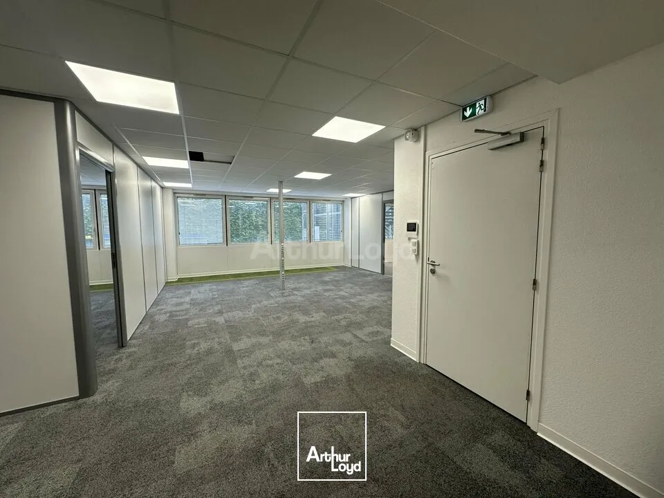 BUREAUX à LOUER de 1769 m²