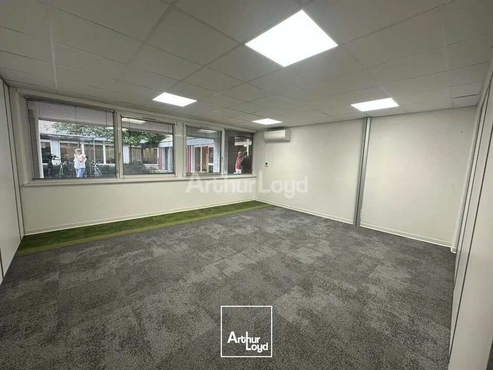 BUREAUX à LOUER de 1769 m²