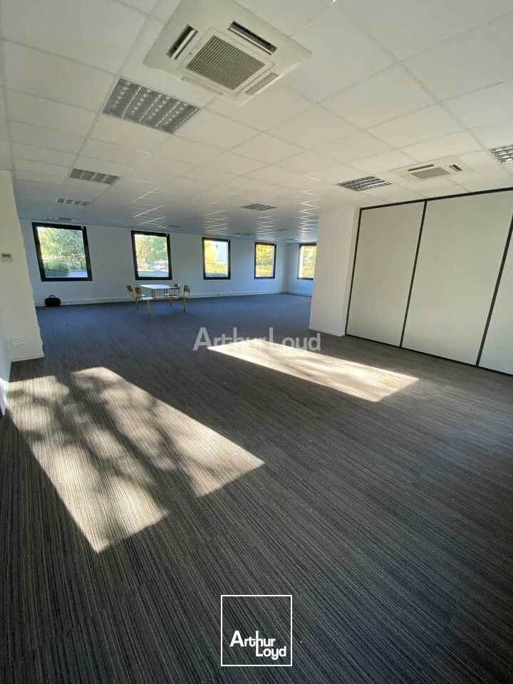 PLATEAU DE BUREAUX EN RDC - ZONE FARMAN D'ENVIRON 