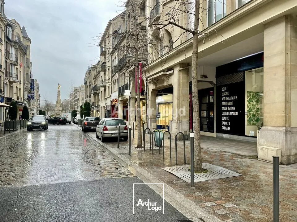 A LOUER - CENTRE-VILLE REIMS - LOCAL COMMERCIAL 