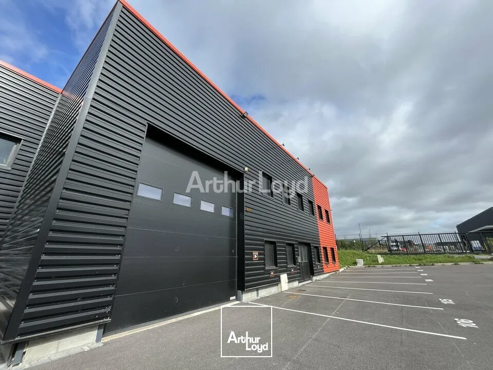 A louer - Local d'activité de 720 m2 à La Croix Blandin