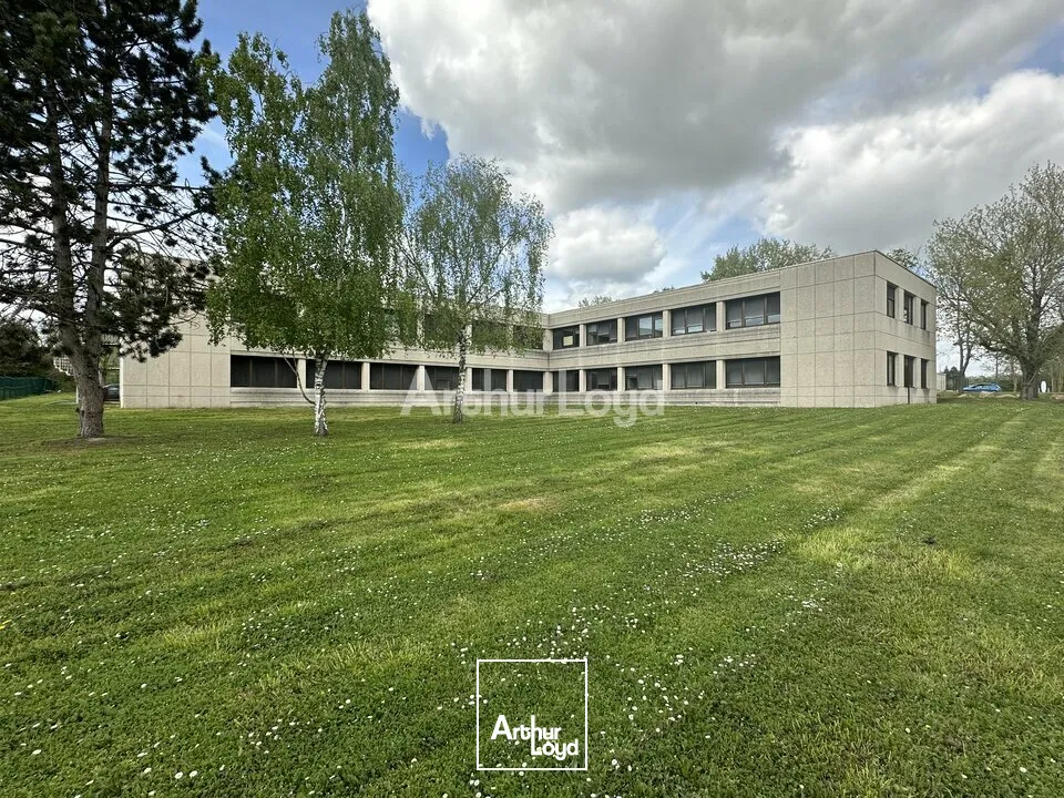 Immeuble de bureaux d'environ 1650 m2 sur une parcelle d'environ 5400 m2 - REIMS FARMAN 