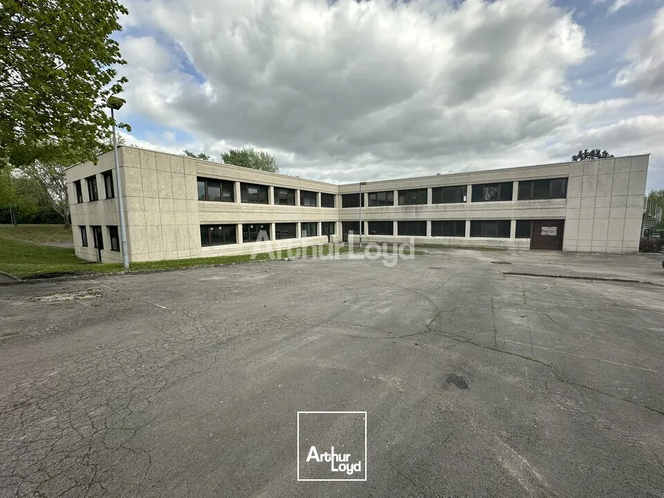 Immeuble de bureaux d'environ 1650 m2 sur une parcelle d'environ 5400 m2 - REIMS FARMAN 