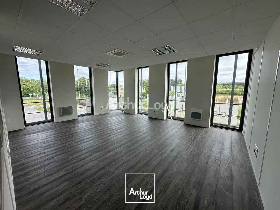 BUREAUX D'ENVIRON 110m2 - REIMS LA POMPELLE