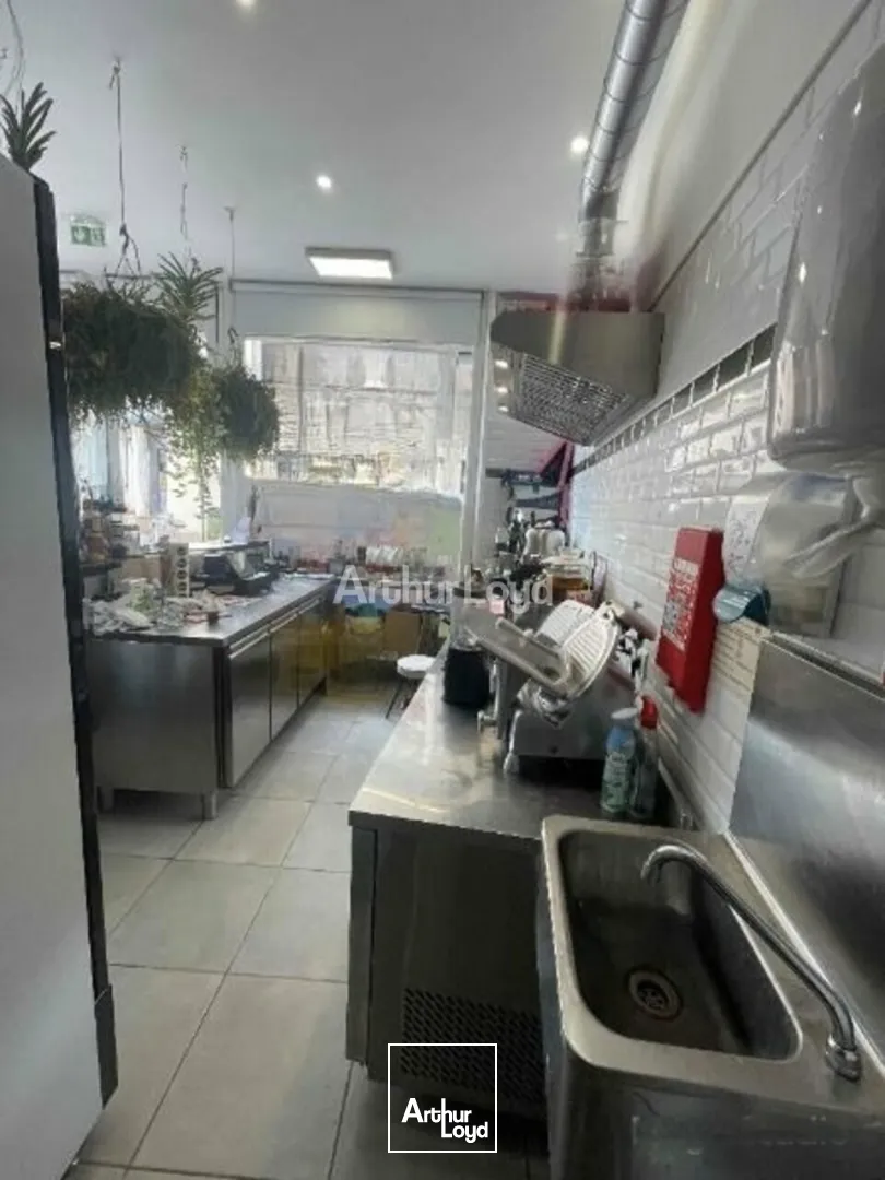 A CEDER - RESTAURATION- LOCAL COMMERCIAL D'ENVIRON 40m2 - REIMS 