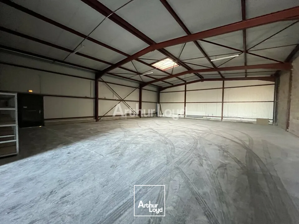 Cellule d'activité avec bureau à louer Saint-Brice-Courcelles