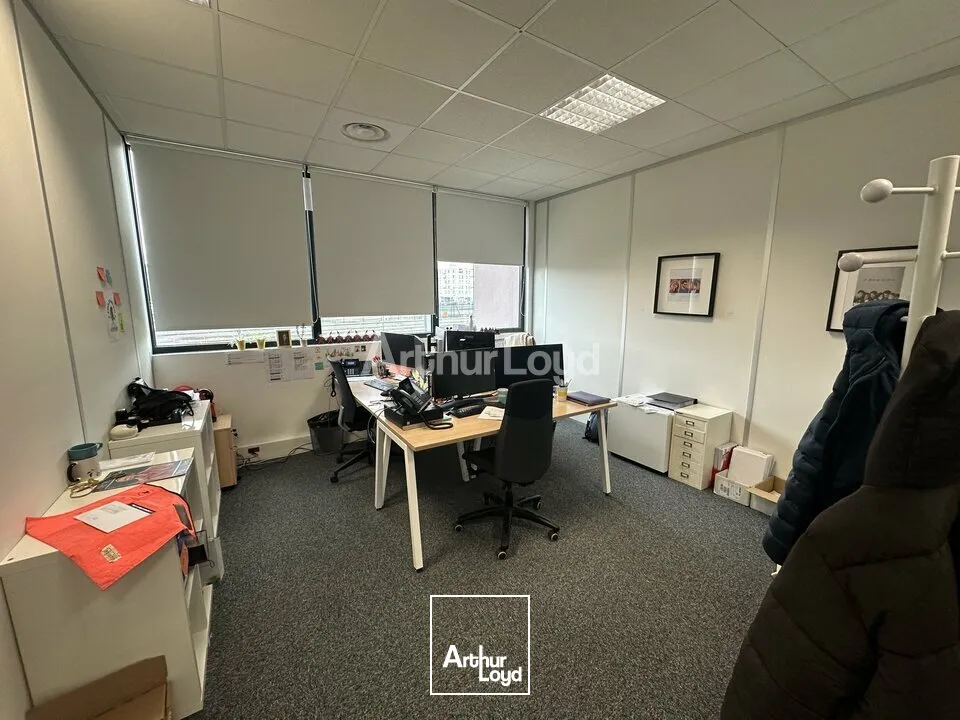 PLATEAUX DE BUREAUX D'ENVIRON 305M2 SECTEUR CLAIRMARAIS