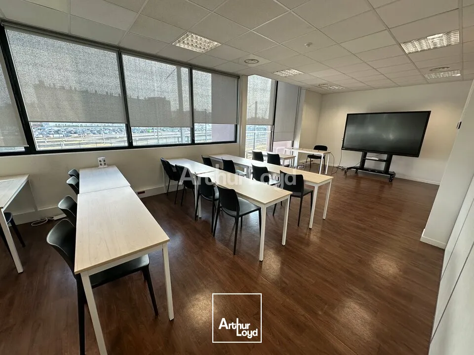 Plateau de bureaux d'environ 307 m2 - REIMS CLAIRMARAIS 