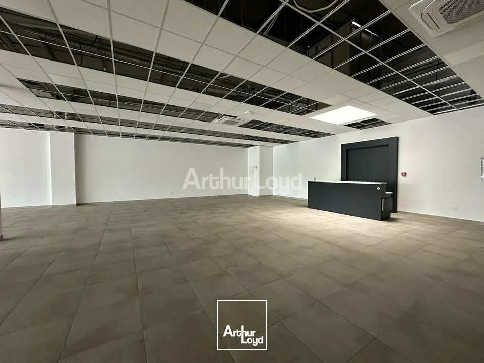 ZAC de la Neuvillette local d'activité d'environ 659m2 